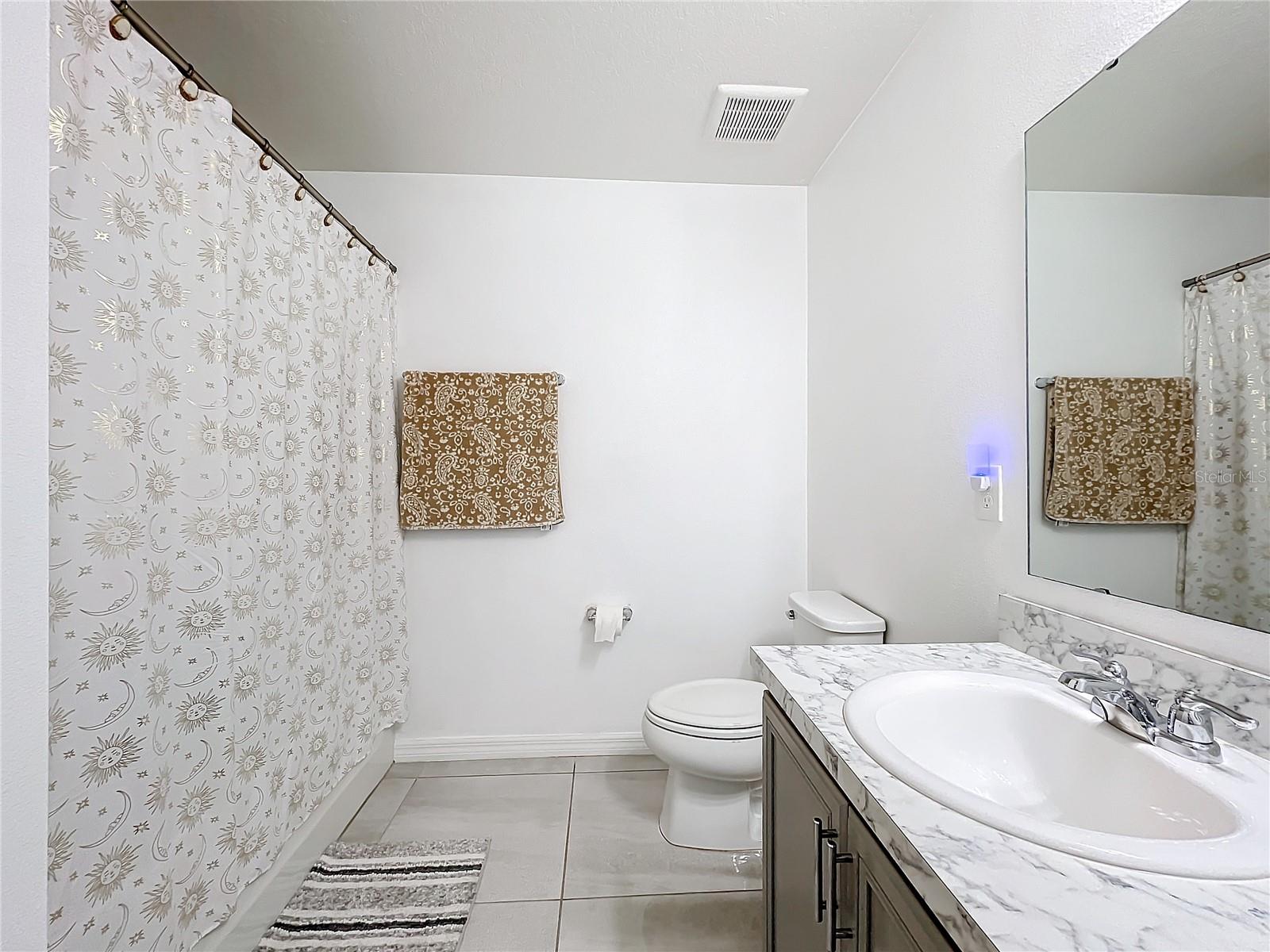 Listing photo id 28 for 2369 Crossandra Street