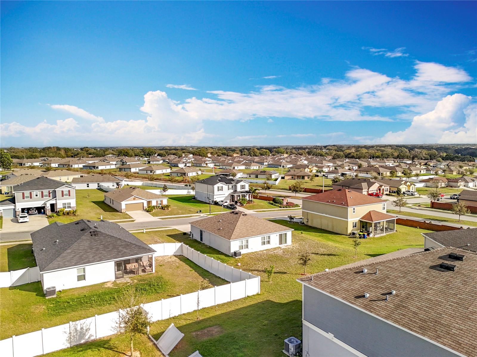 Listing photo id 43 for 2369 Crossandra Street