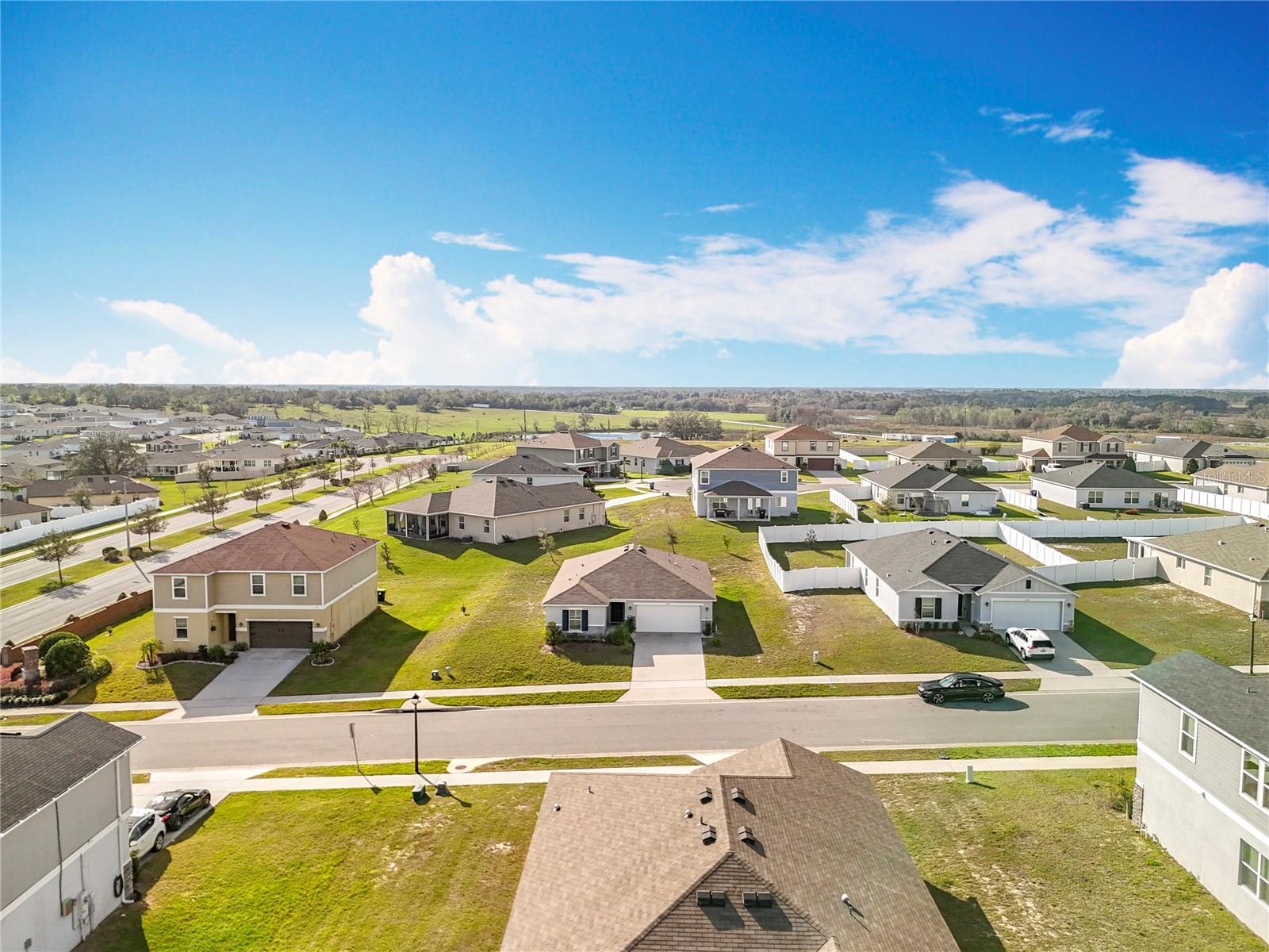 Listing photo id 44 for 2369 Crossandra Street