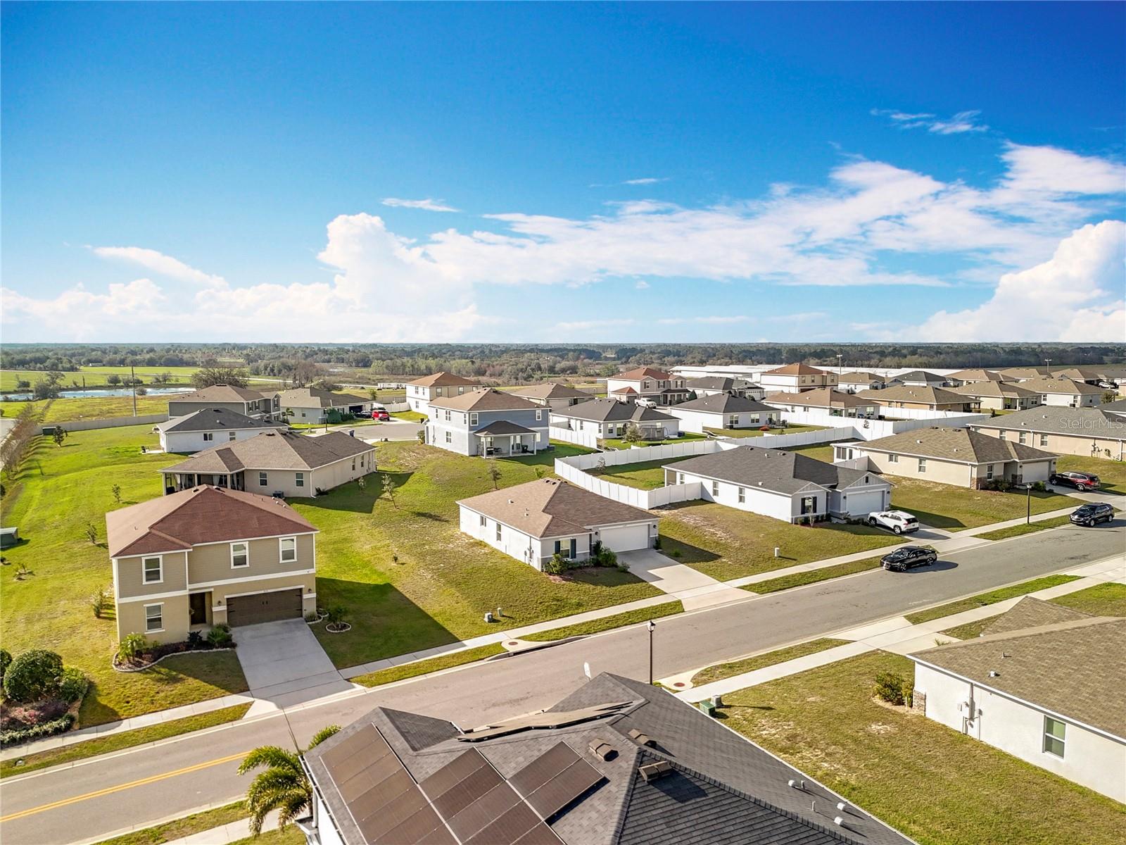 Listing photo id 46 for 2369 Crossandra Street