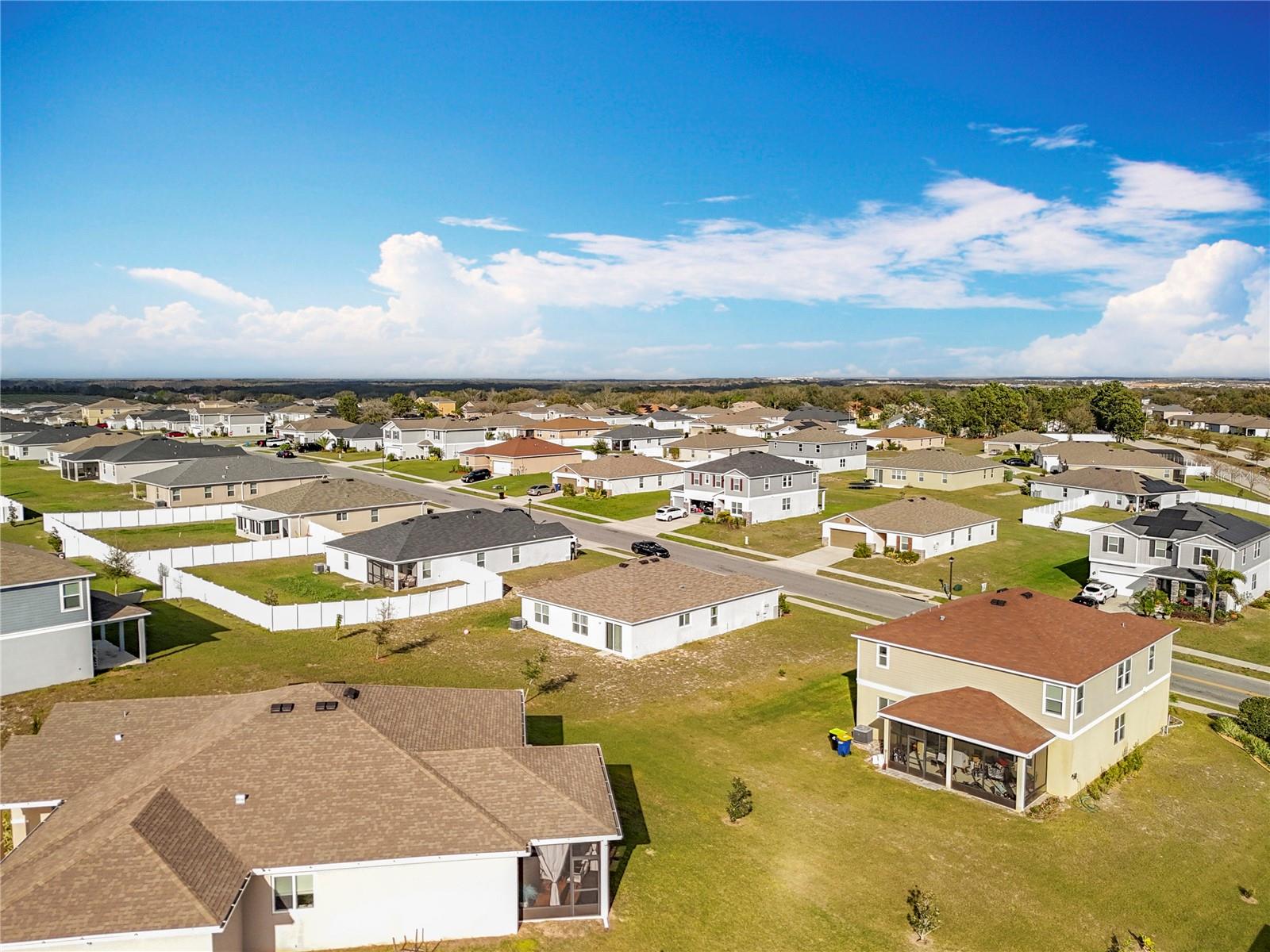 Listing photo id 48 for 2369 Crossandra Street
