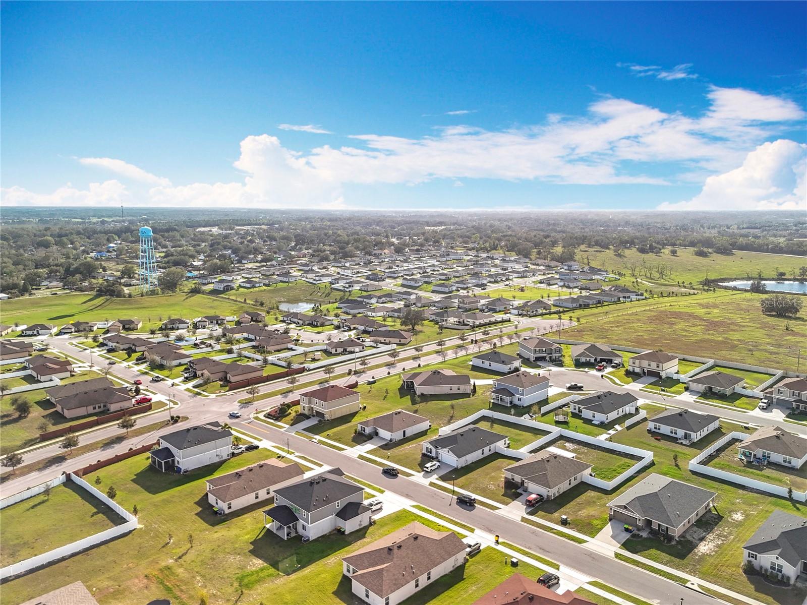 Listing photo id 51 for 2369 Crossandra Street