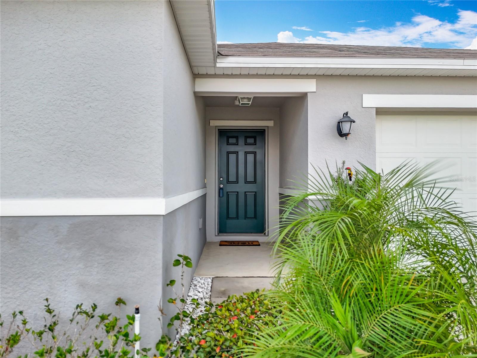 Listing photo id 4 for 2369 Crossandra Street