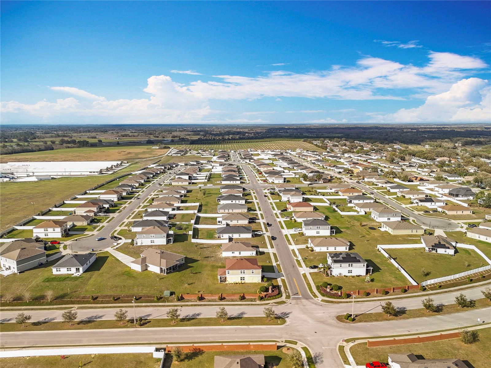 Listing photo id 58 for 2369 Crossandra Street
