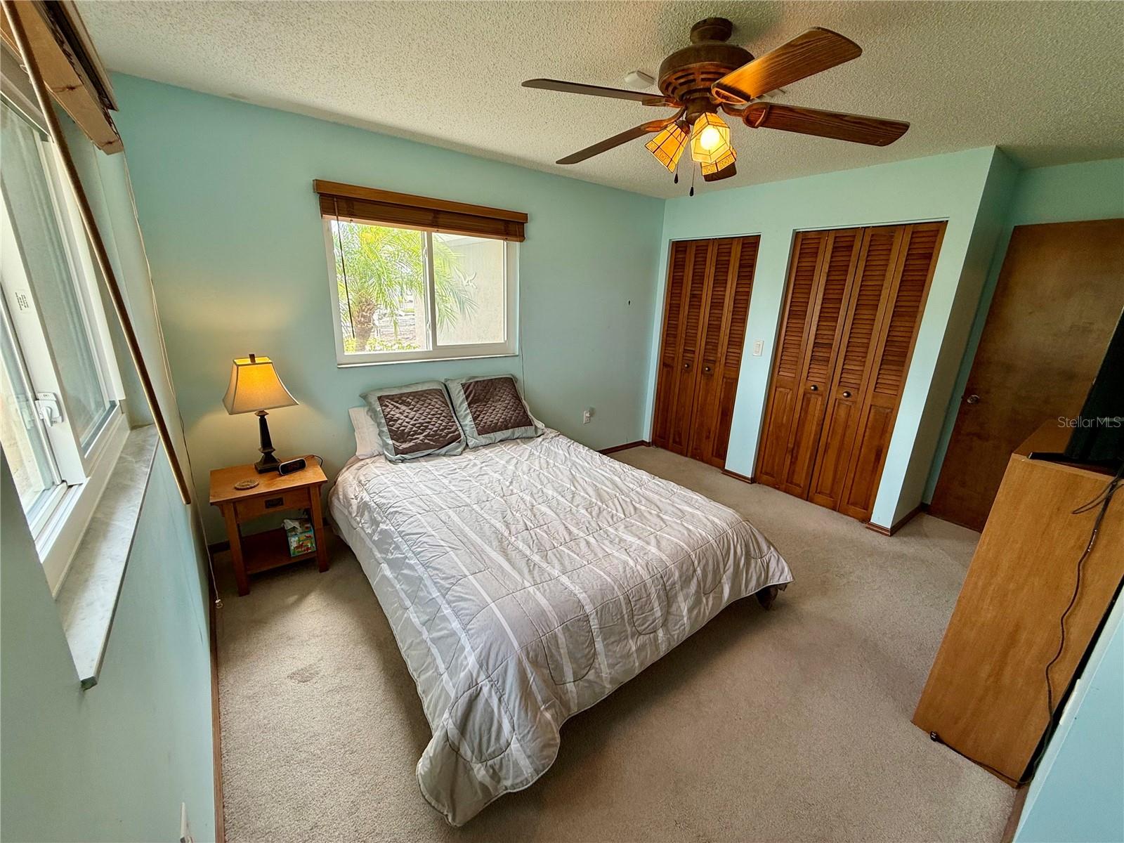 Image 18 of 41 For 468 Ceil Drive