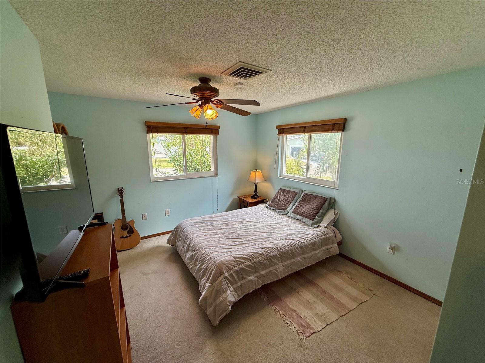 Image 19 of 41 For 468 Ceil Drive