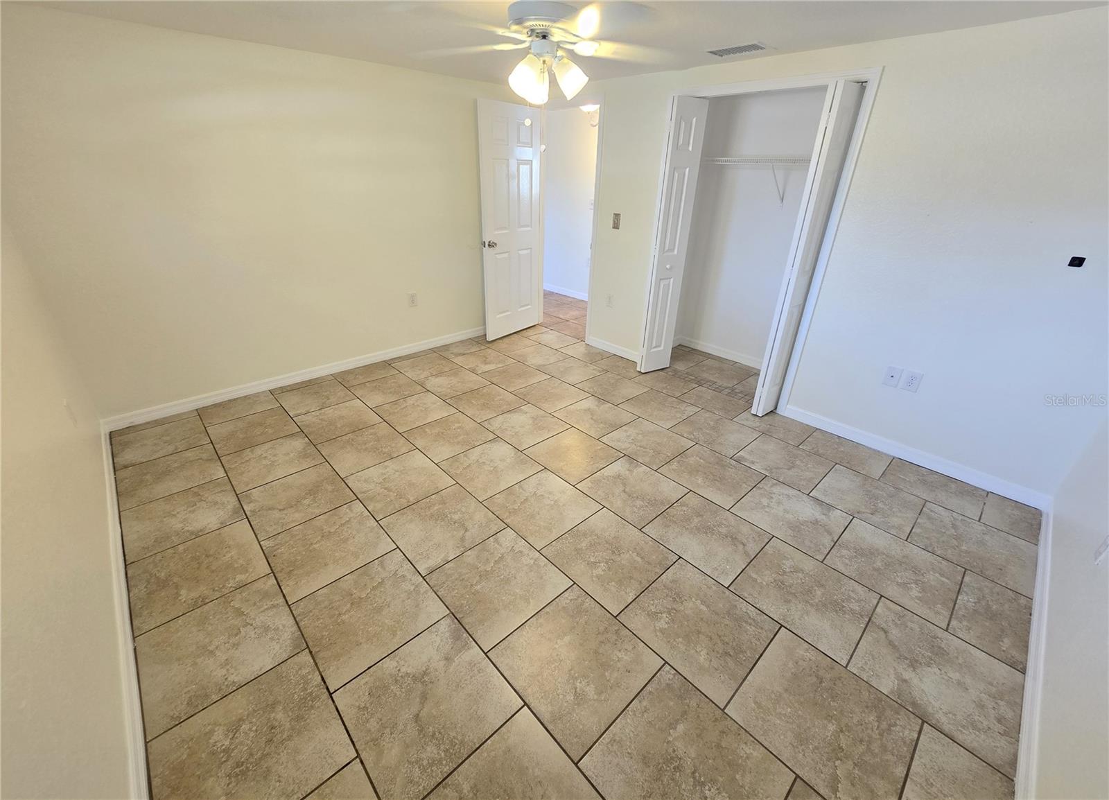Image 11 of 31 For 5014 Galaxy Drive