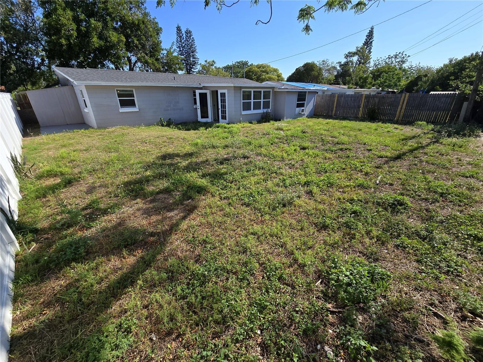 Image 17 of 31 For 5014 Galaxy Drive