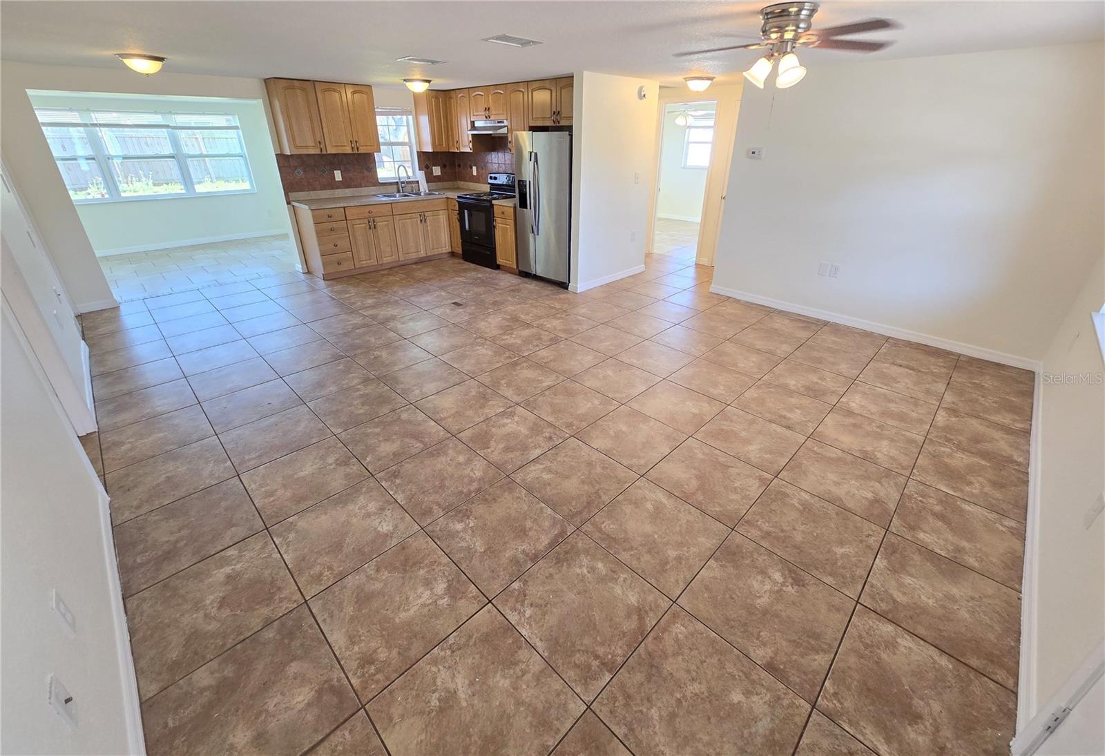 Image 2 of 31 For 5014 Galaxy Drive
