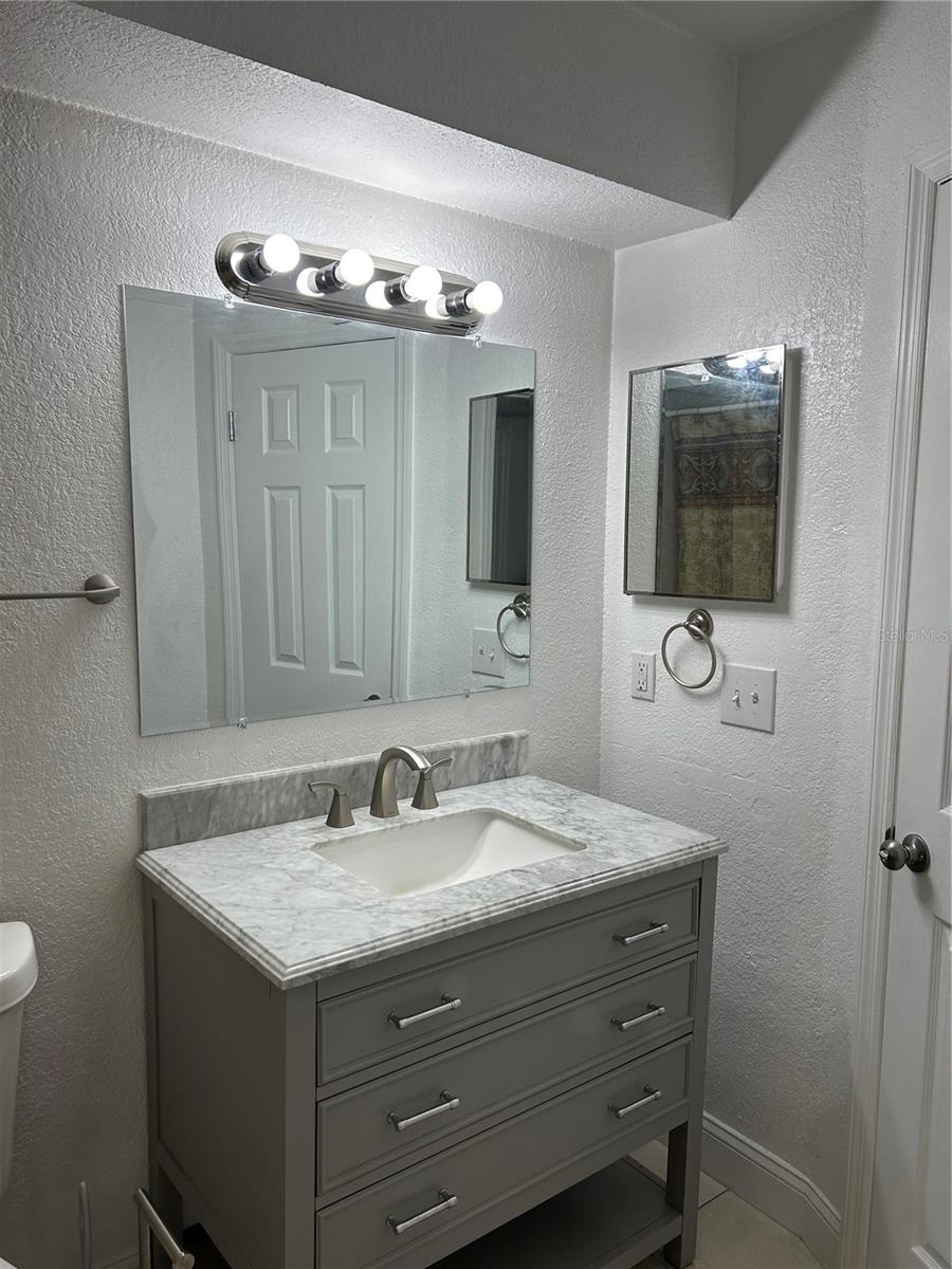 Image 11 of 21 For 5112 Conroy Road 17
