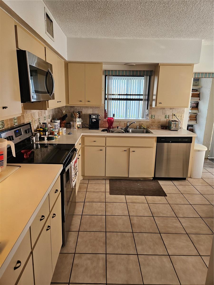 Image 19 of 63 For 8744 54th Avenue W 8744