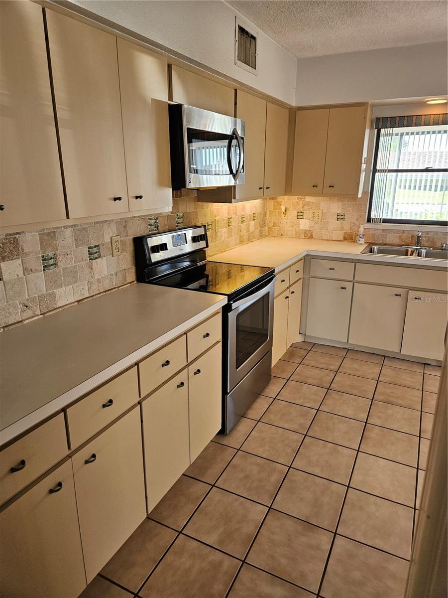 Image 21 of 63 For 8744 54th Avenue W 8744