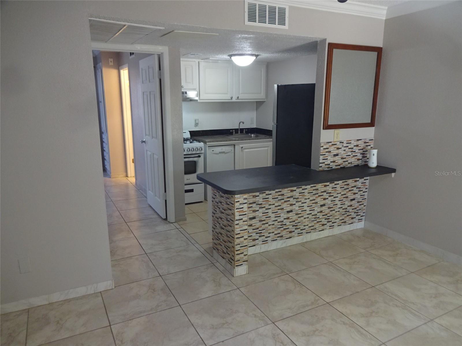 Image 3 of 16 For 128 Water Front Way 160