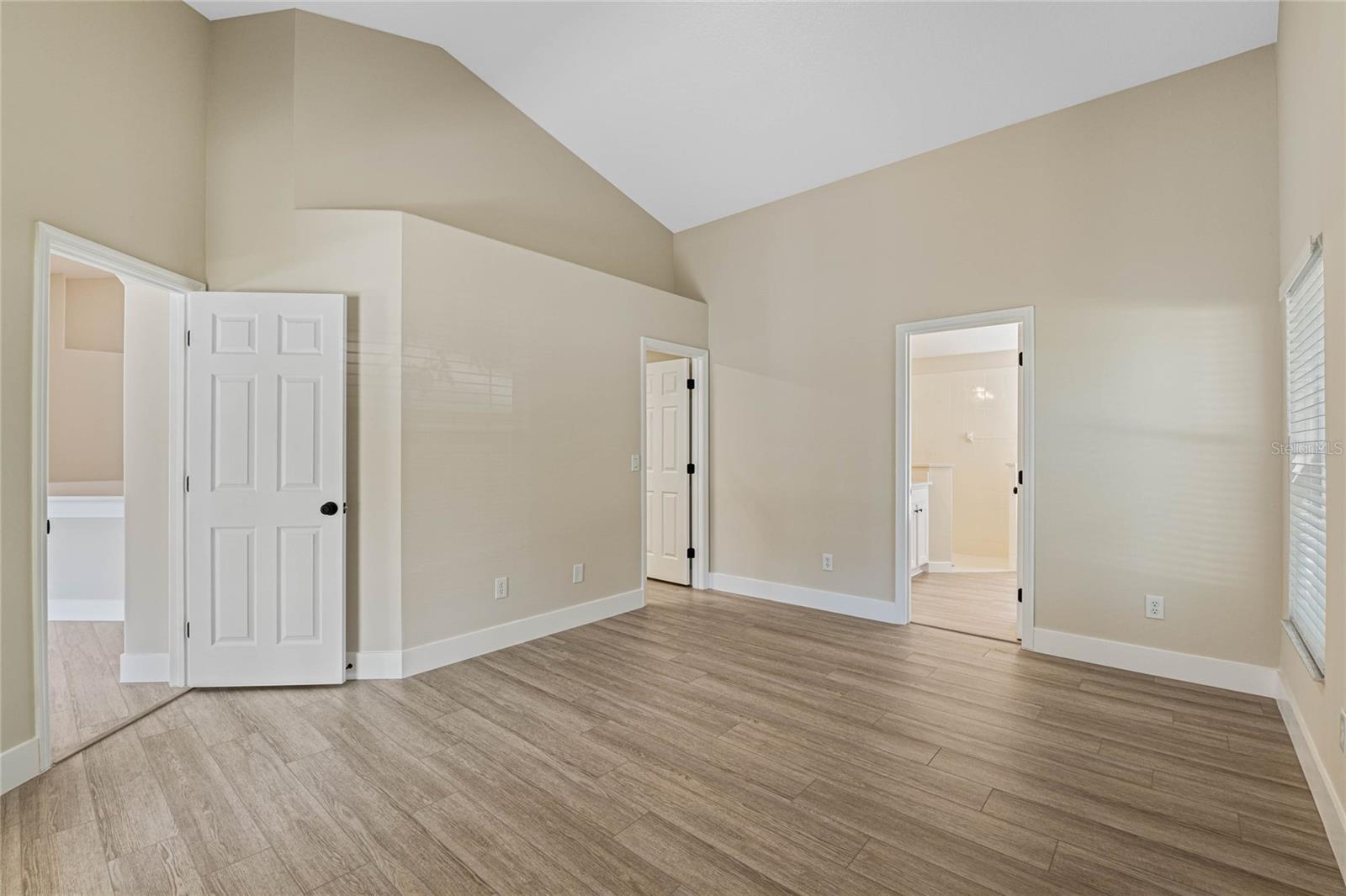 Image 12 of 23 For 9324 Pecky Cypress Way