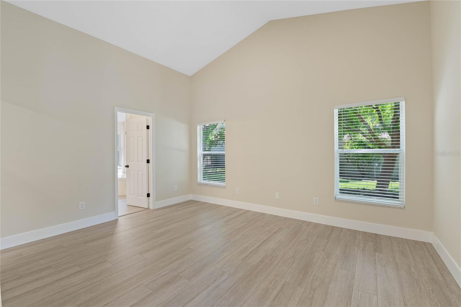 Image 13 of 23 For 9324 Pecky Cypress Way