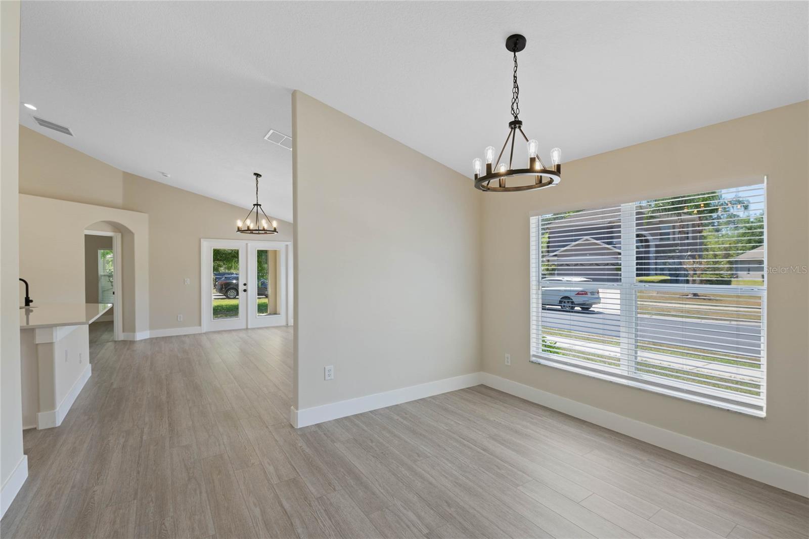 Image 4 of 23 For 9324 Pecky Cypress Way