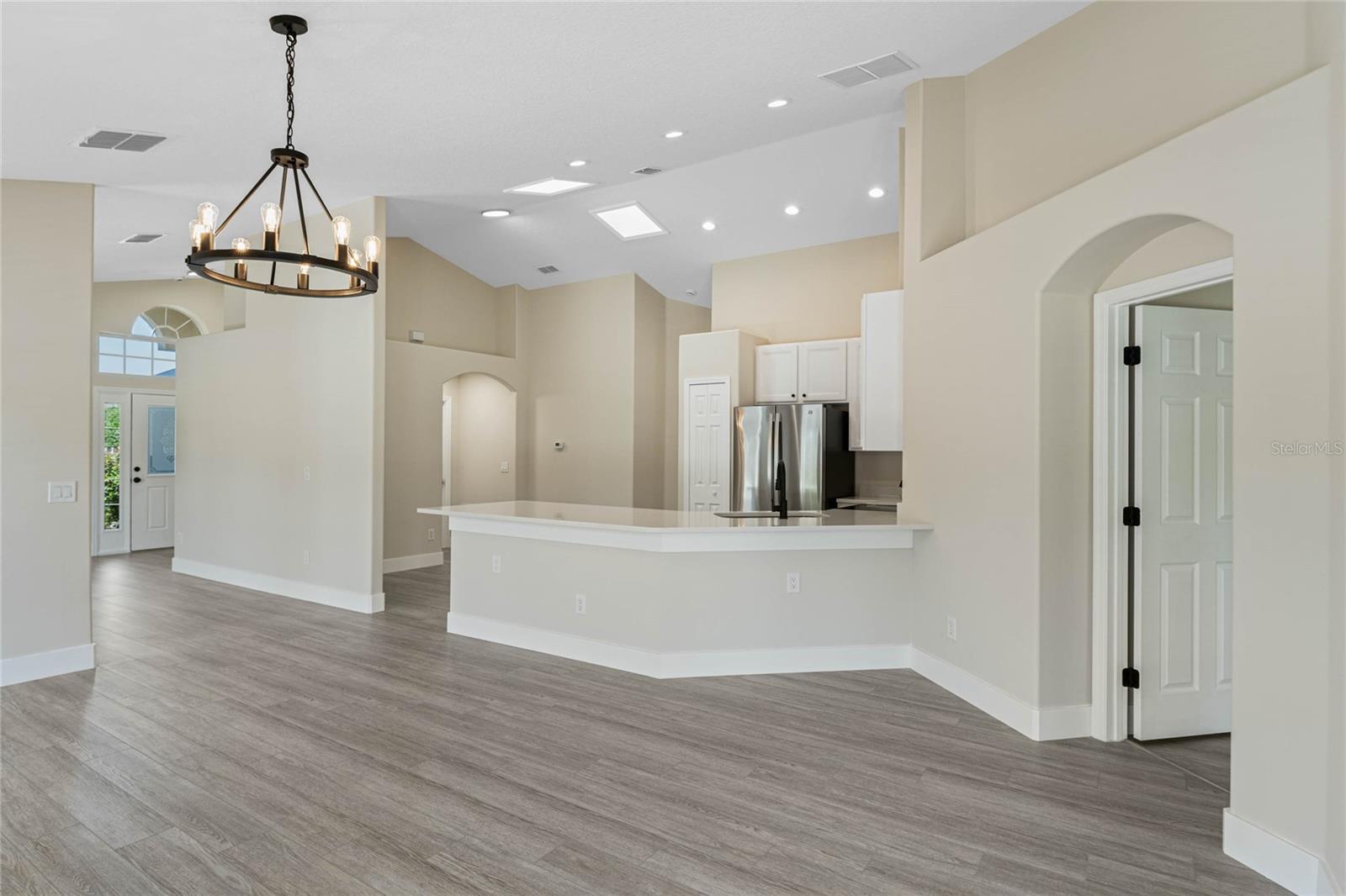 Image 7 of 23 For 9324 Pecky Cypress Way