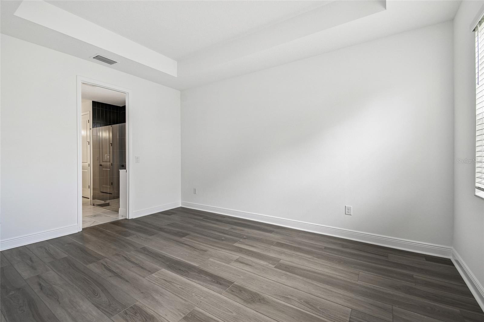 Image 24 of 28 For 17236 Savory Mist Circle