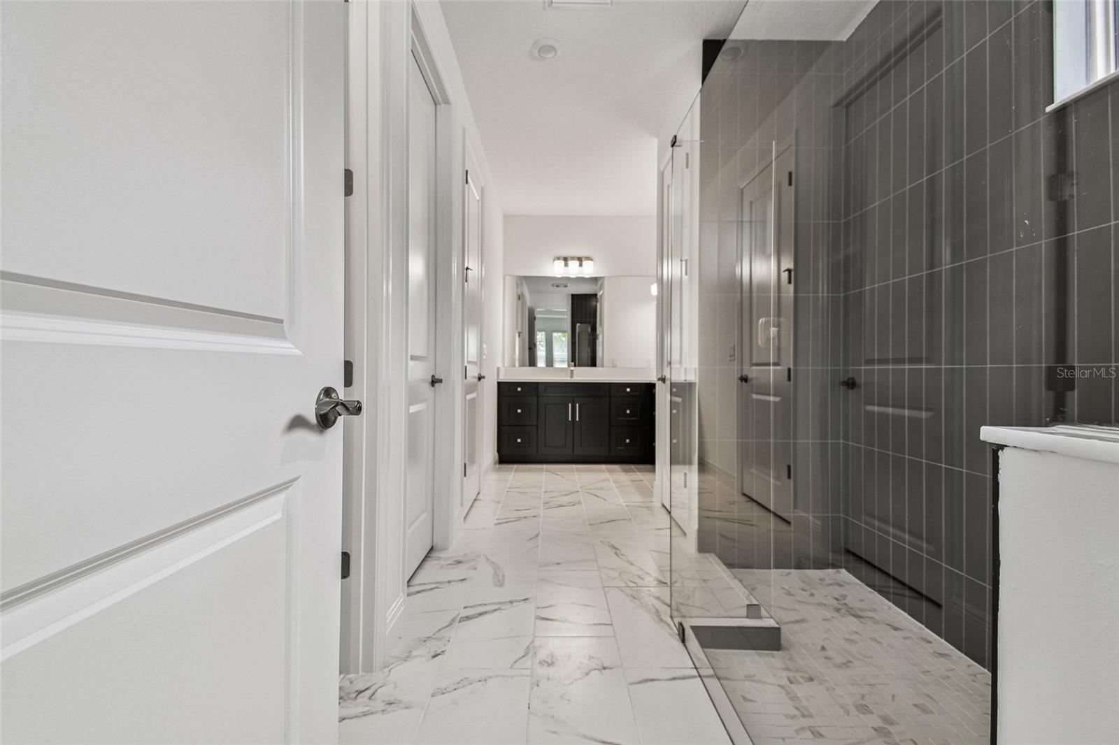 Image 27 of 28 For 17236 Savory Mist Circle