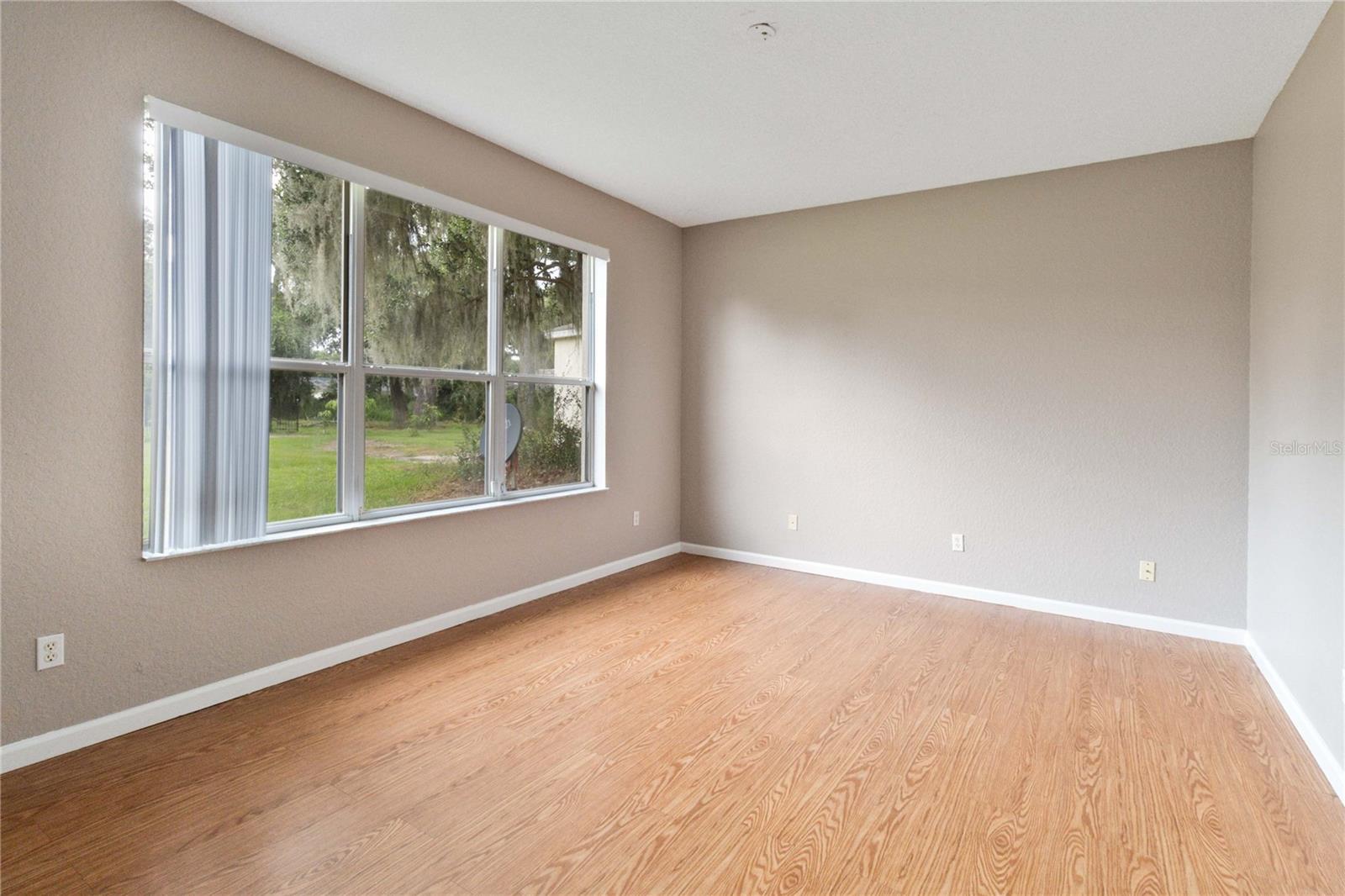 Image 12 of 30 For 2173 Granger Avenue