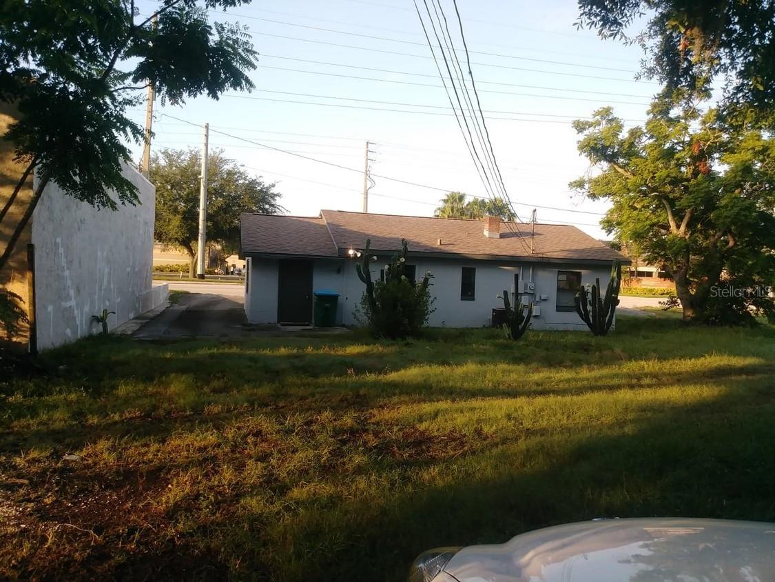 Image 7 of 7 For 2211 Michigan Street