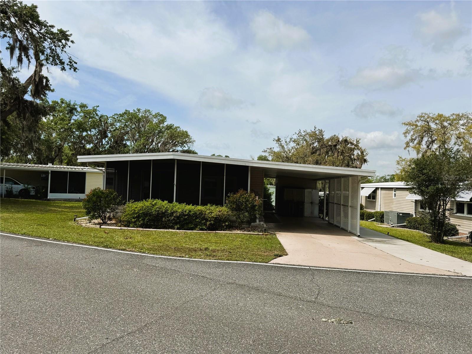 Details for 139 Royal Palm Drive, LEESBURG, FL 34748