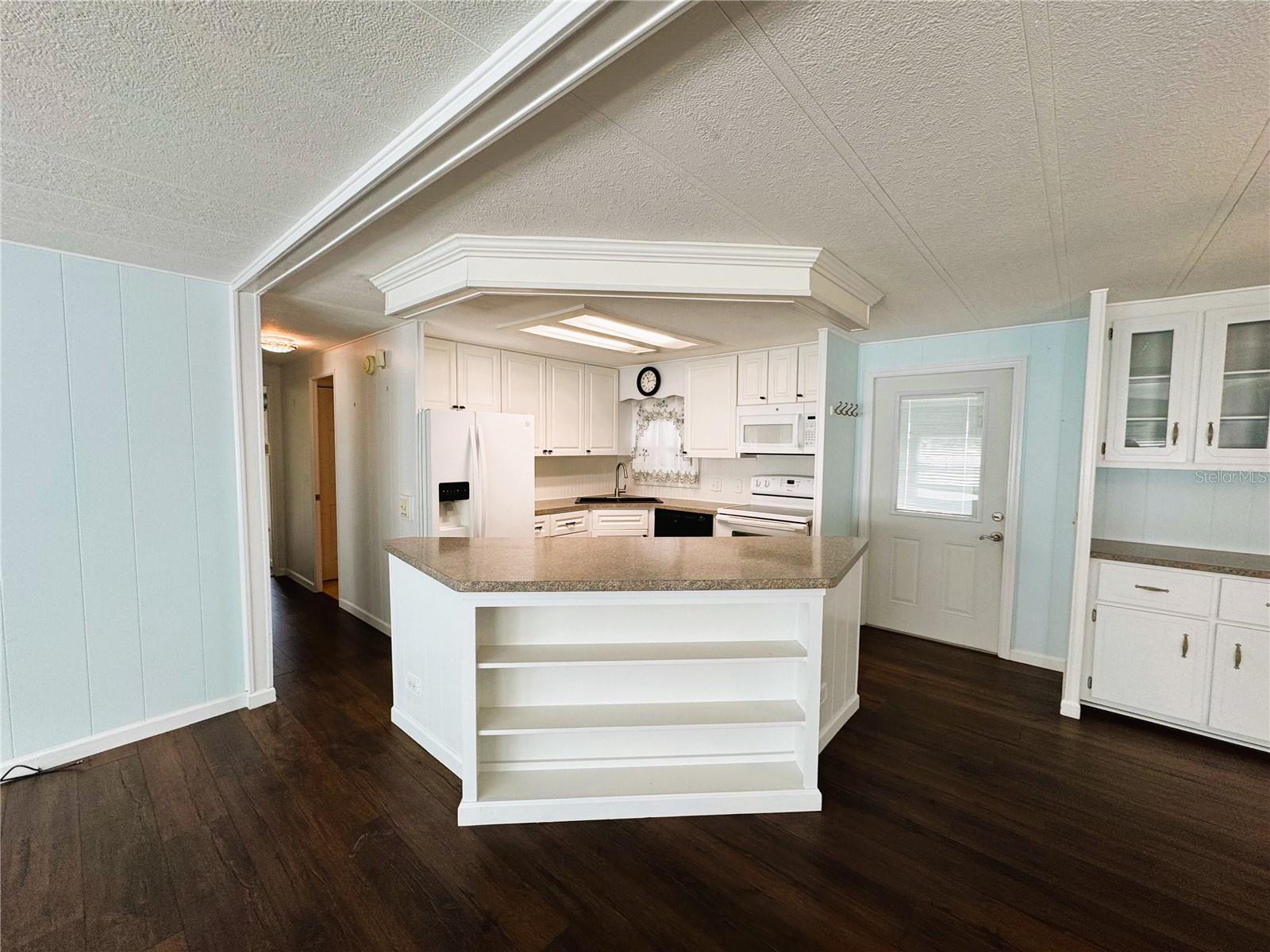 Image 15 of 50 For 139 Royal Palm Drive