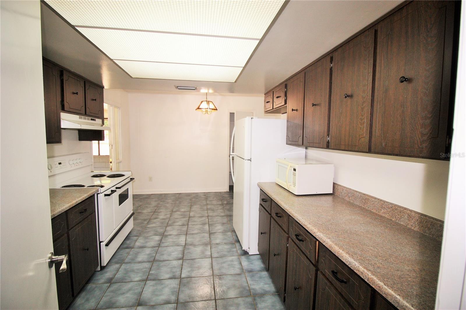 Image 2 of 30 For 5524 Clearview Drive