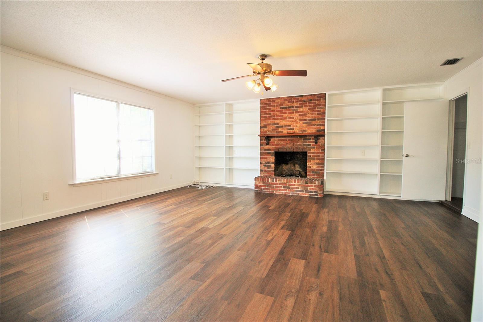 Image 9 of 30 For 5524 Clearview Drive