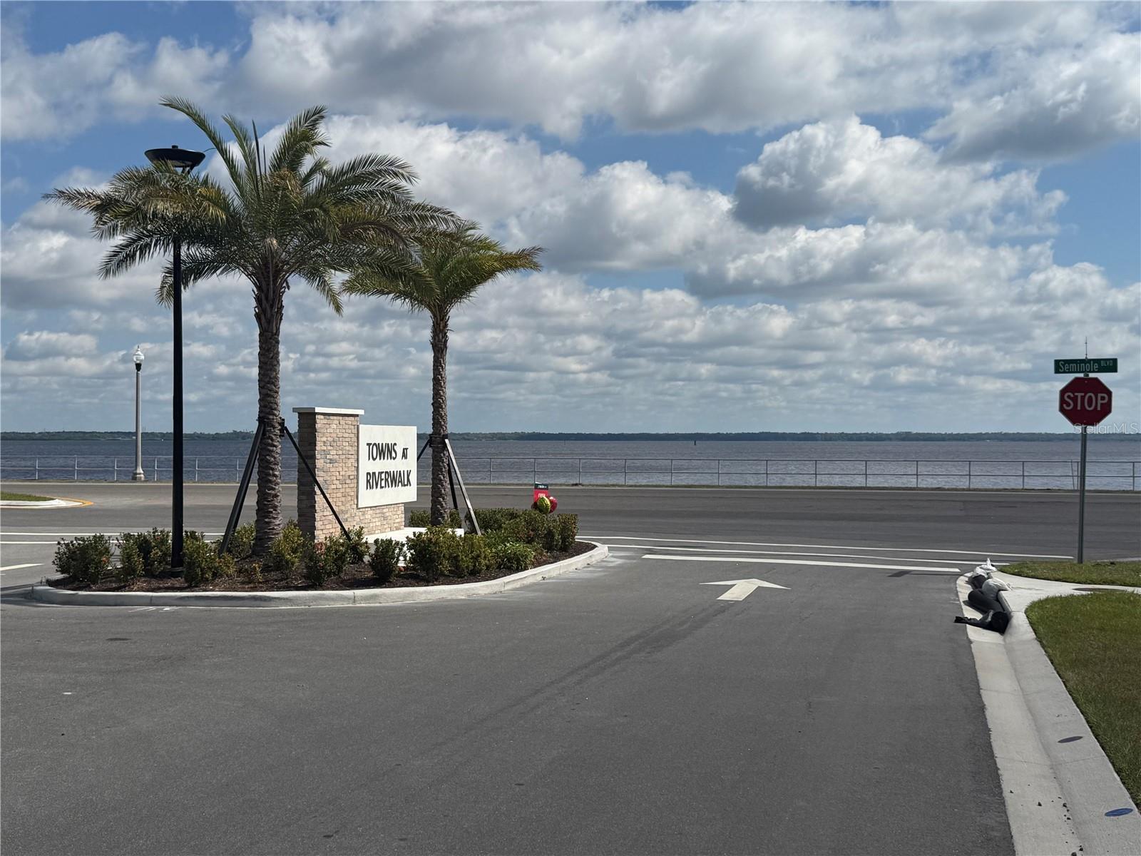 Image 3 of 14 For 719 Southern Edge Way