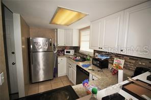 Image 3 of 6 For 1000 Semoran Boulevard 404