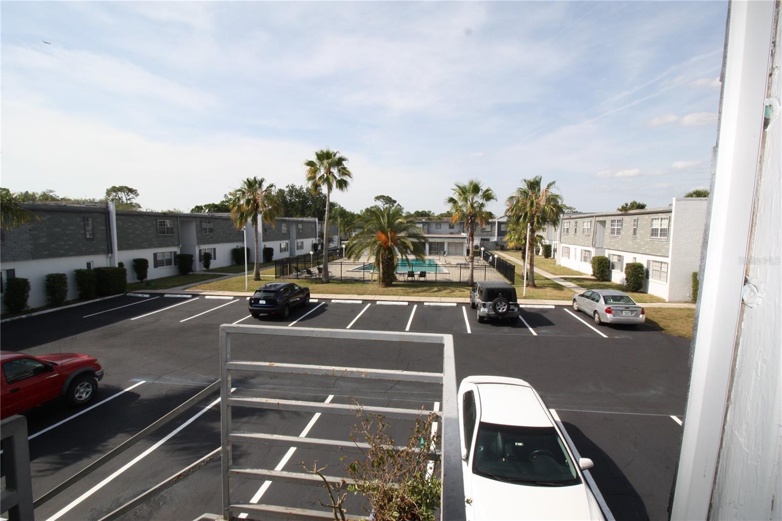 Image 11 of 13 For 1000 Semoran Boulevard 306