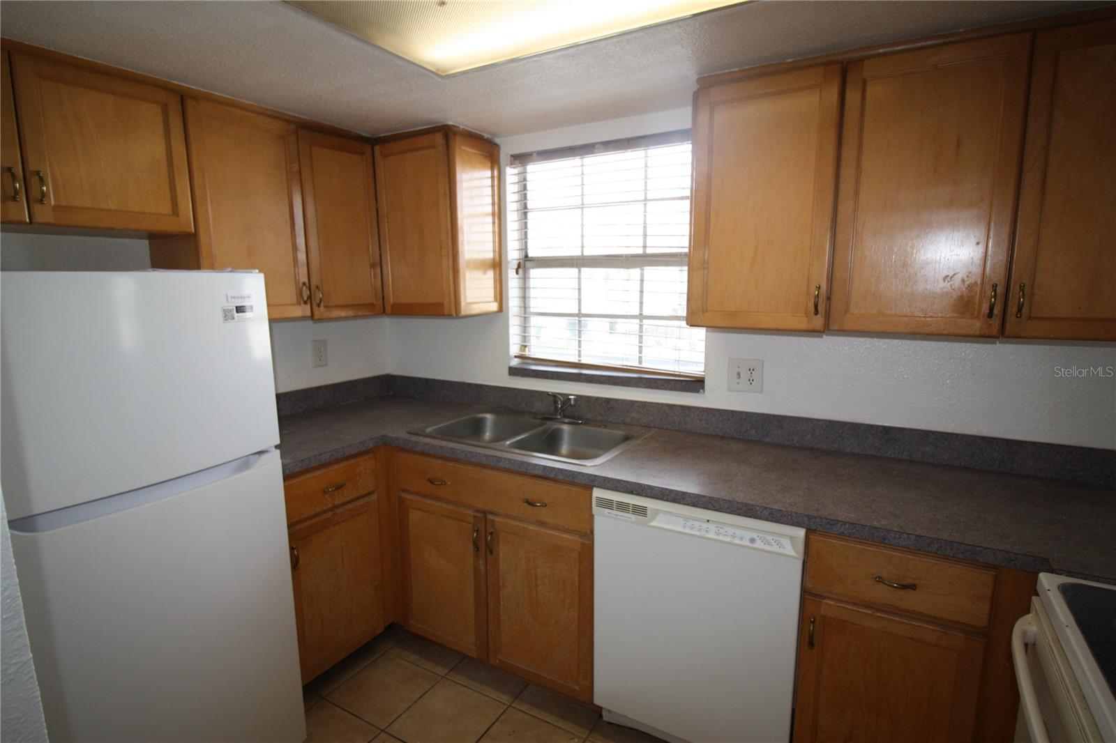 Image 2 of 13 For 1000 Semoran Boulevard 306