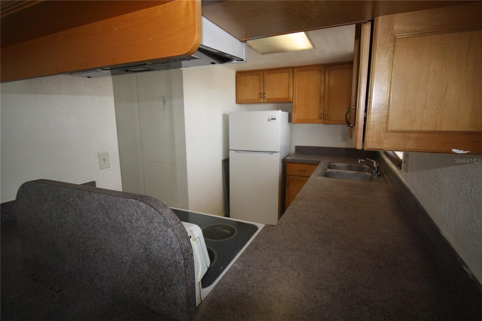 Image 4 of 13 For 1000 Semoran Boulevard 306