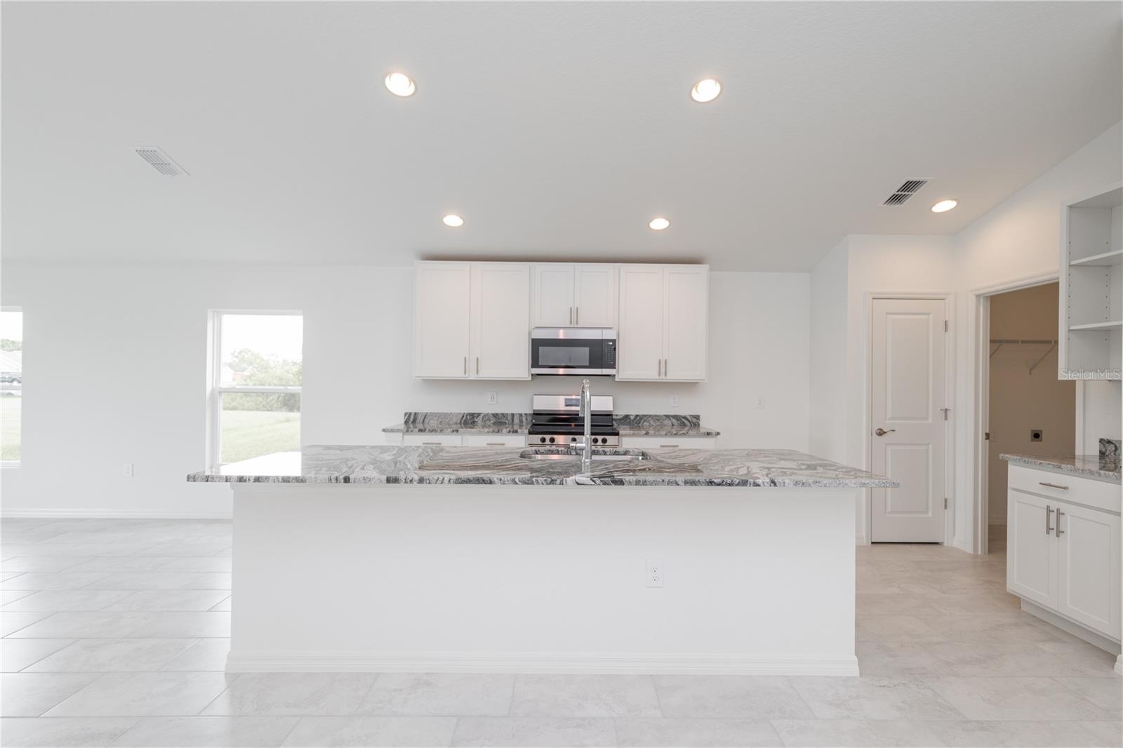Image 10 of 29 For 989 Lunar Lane