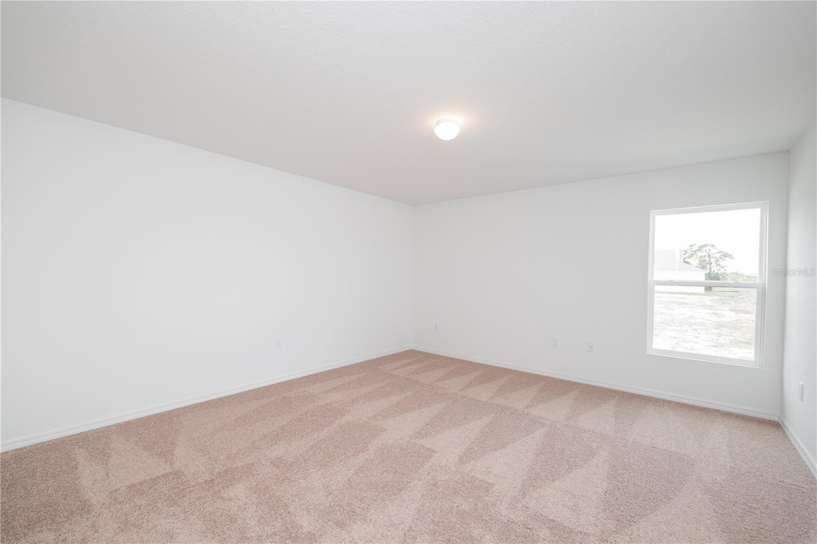 Image 13 of 29 For 989 Lunar Lane