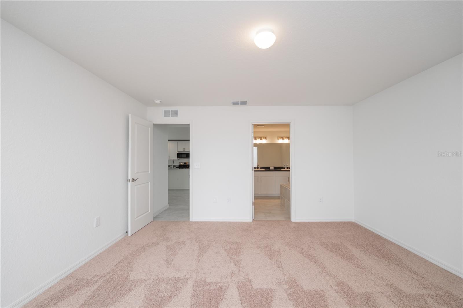 Image 14 of 29 For 989 Lunar Lane