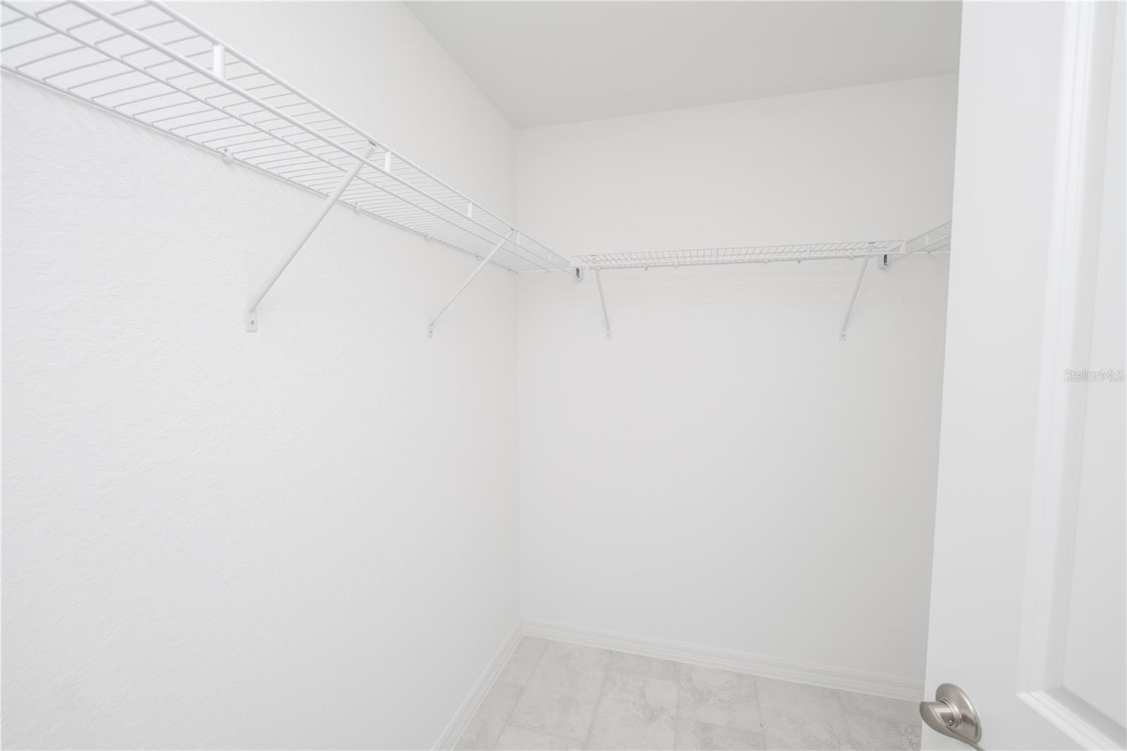 Image 17 of 29 For 989 Lunar Lane