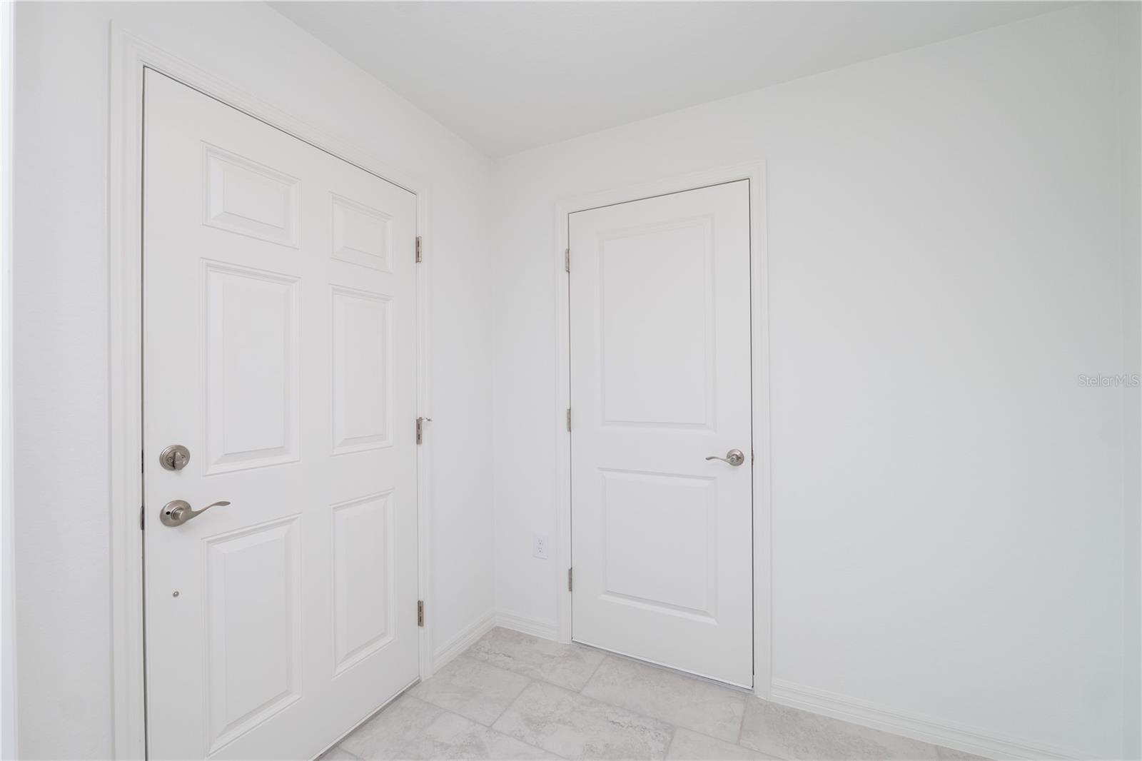 Image 2 of 29 For 989 Lunar Lane