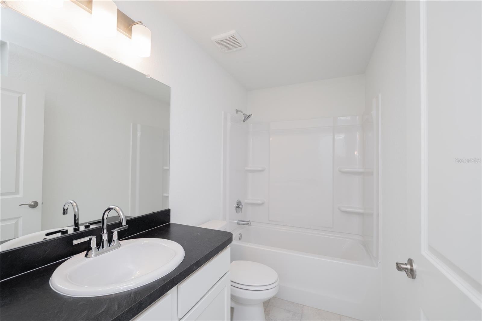 Image 22 of 29 For 989 Lunar Lane