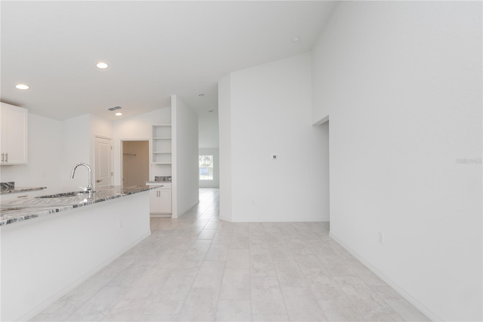 Image 6 of 29 For 989 Lunar Lane