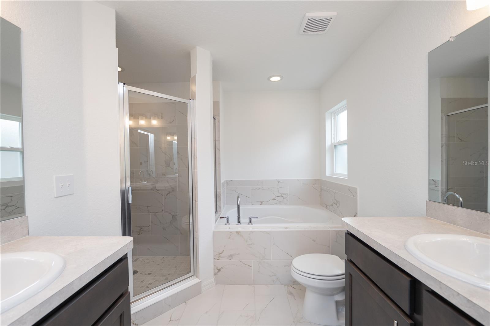 Image 12 of 20 For 985 Lunar Lane