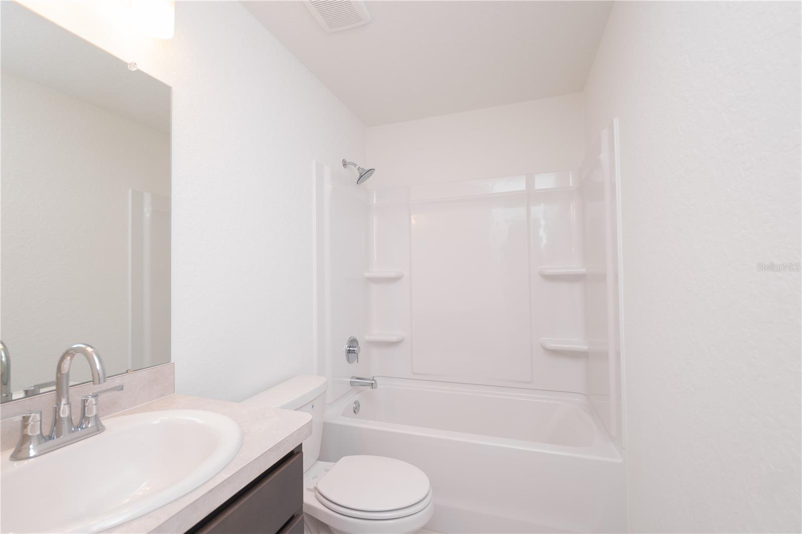 Image 17 of 20 For 985 Lunar Lane