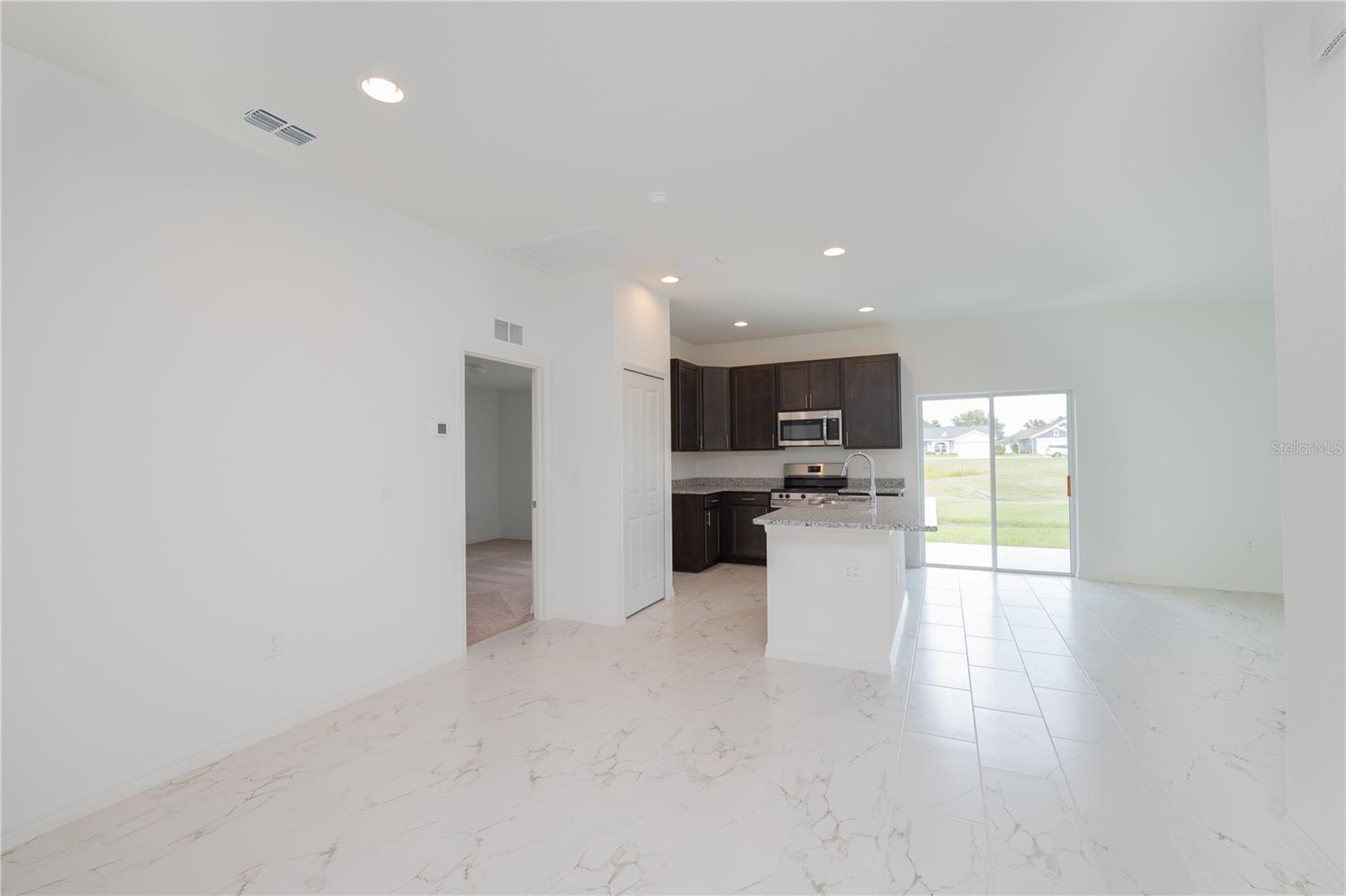 Image 9 of 20 For 985 Lunar Lane