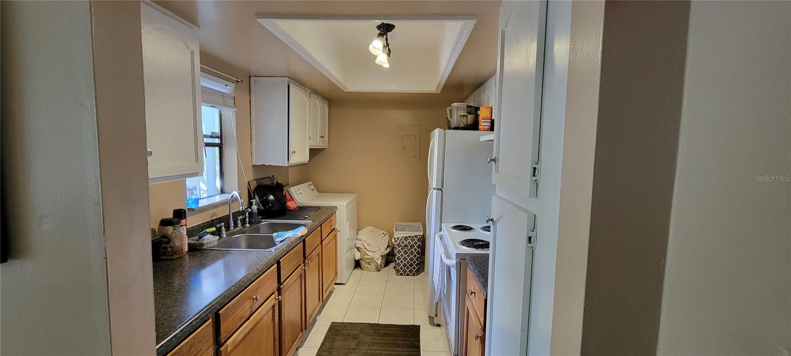 Image 4 of 15 For 4300 Aqua Vista Drive A