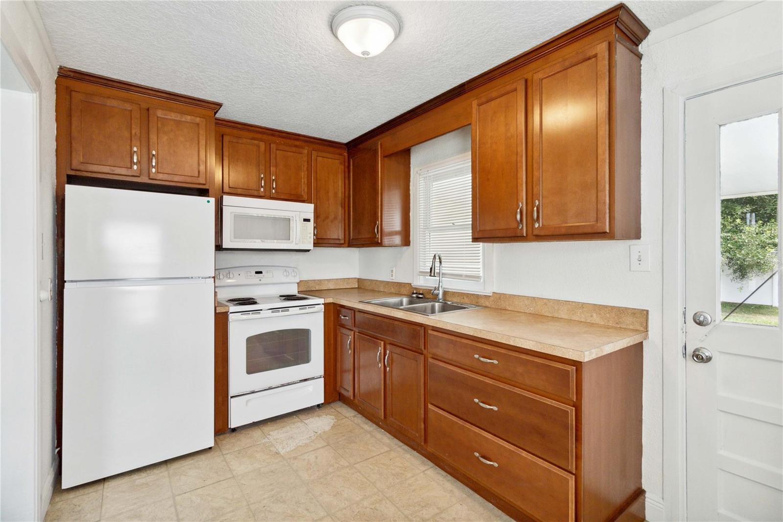 Image 10 of 29 For 712 4th Street