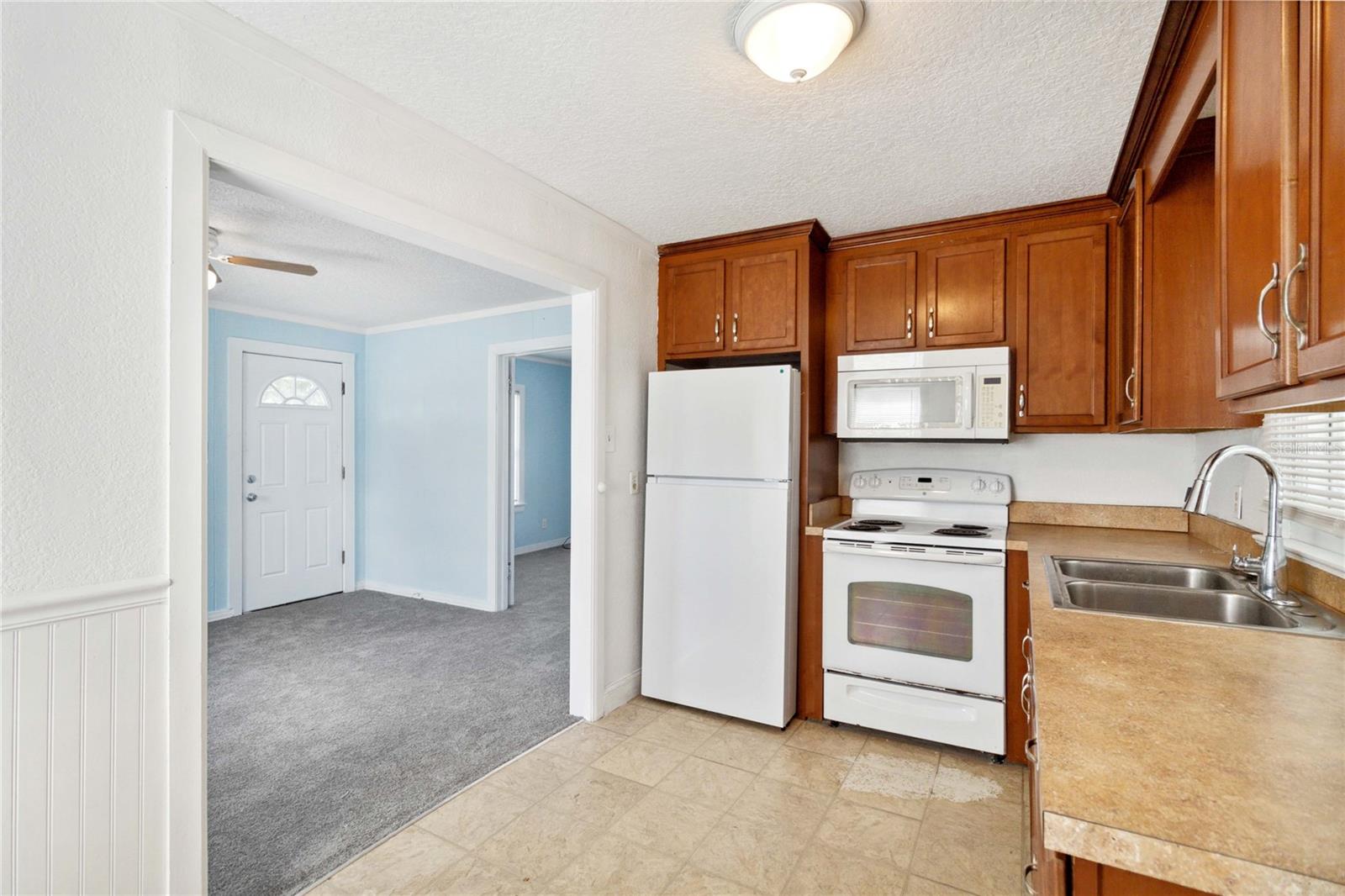 Image 11 of 29 For 712 4th Street