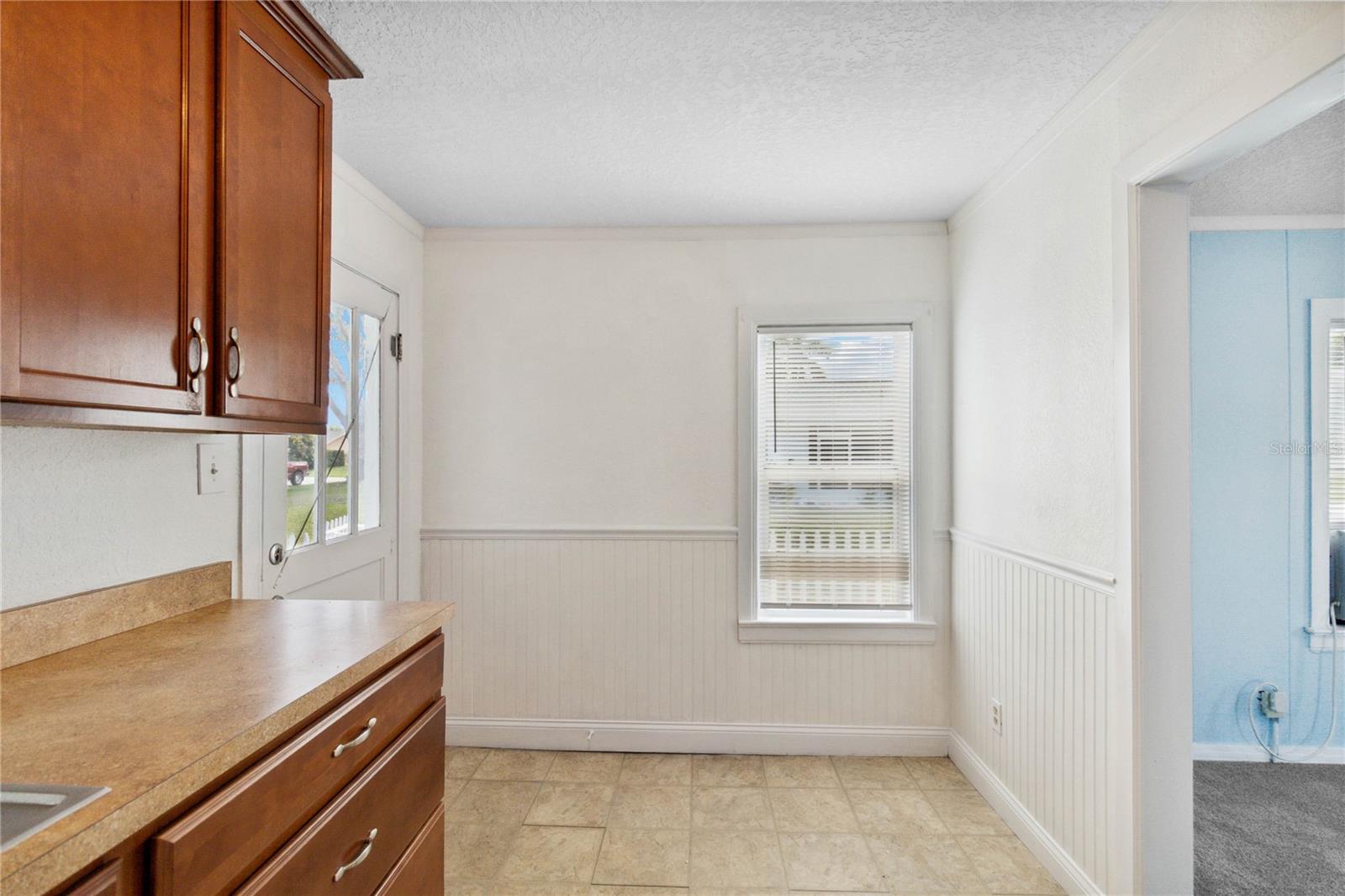 Image 13 of 29 For 712 4th Street