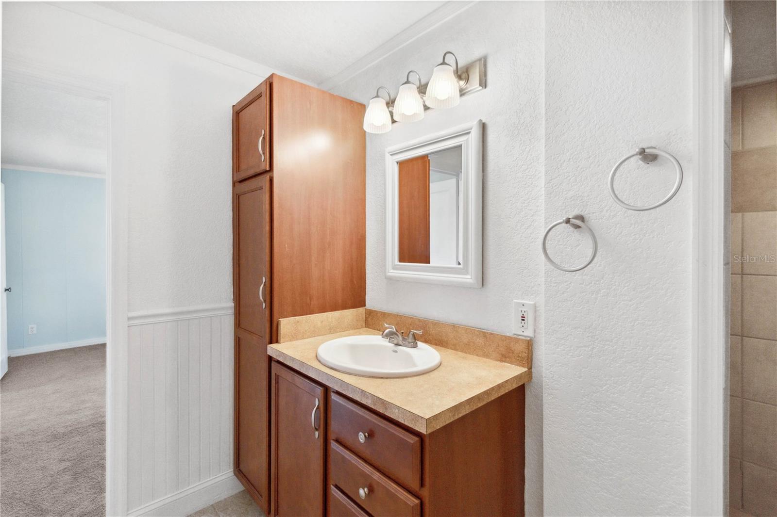 Image 21 of 29 For 712 4th Street