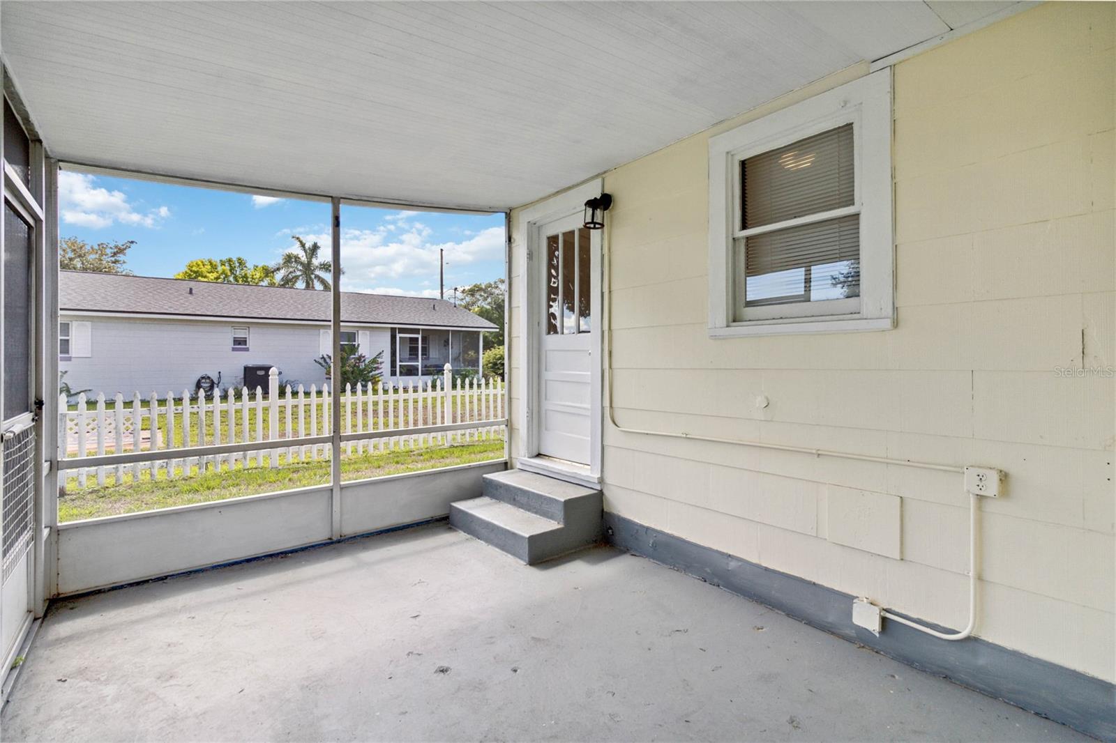 Image 24 of 29 For 712 4th Street